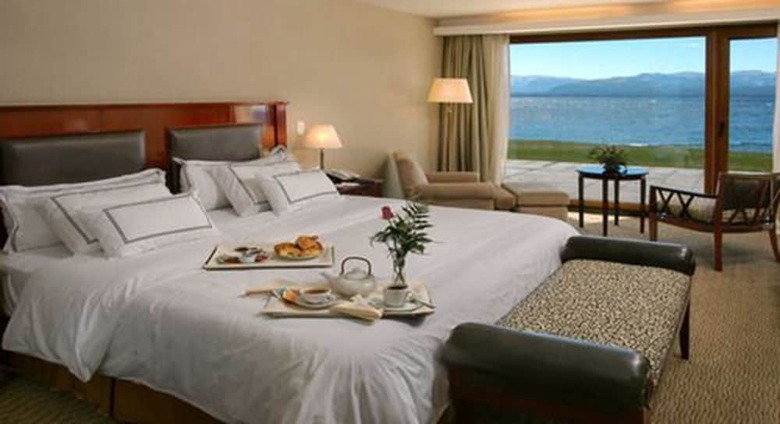 Hotel Cacique Inacayal Lake & Spa