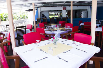 Dover Beach Hotel