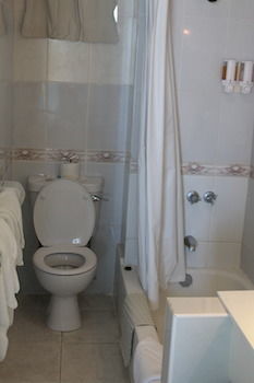 Dover Beach Hotel