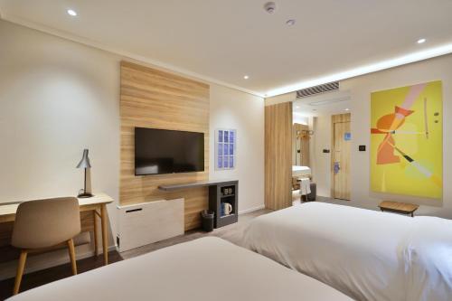 Hotel Hanting Express Shanghai Plaza 66