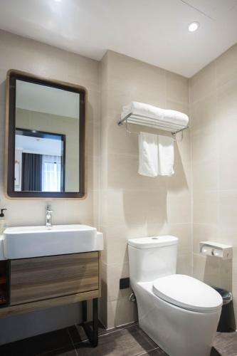Hotel Hanting Express Shanghai Plaza 66