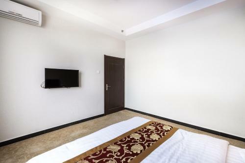 169 Hotel