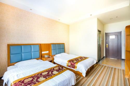 169 Hotel