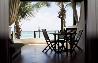 Silver Point Villa Hotel