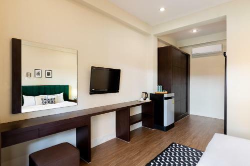 Buasri Phuket Hotel