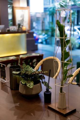 Buasri Phuket Hotel