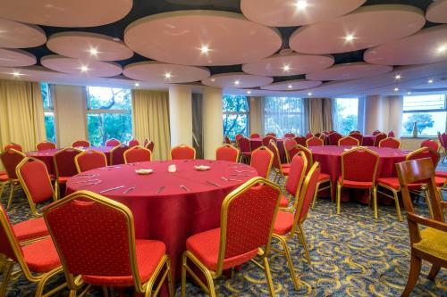 Regal Jinfeng Hotel