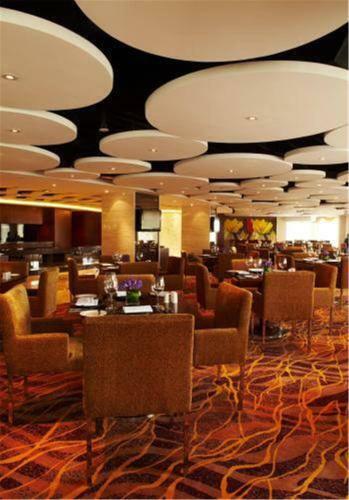 Regal Jinfeng Hotel