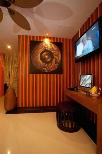 Hotel Deva Suites Patong