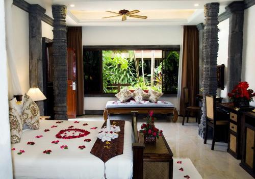 Hotel White House Beach Resort And Spa