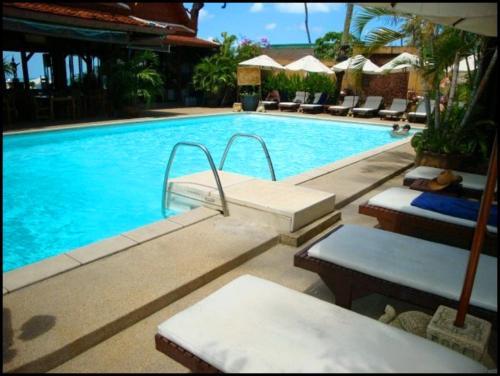 Hotel White House Beach Resort And Spa