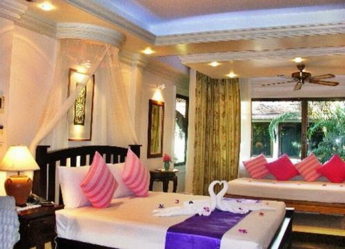 Hotel White House Beach Resort And Spa