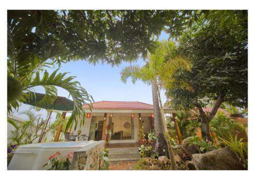 Hotel Paradise Island Estate