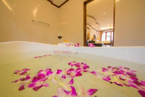 Hotel Paradise Island Estate
