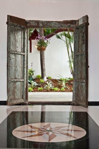 Hotel Paradise Island Estate