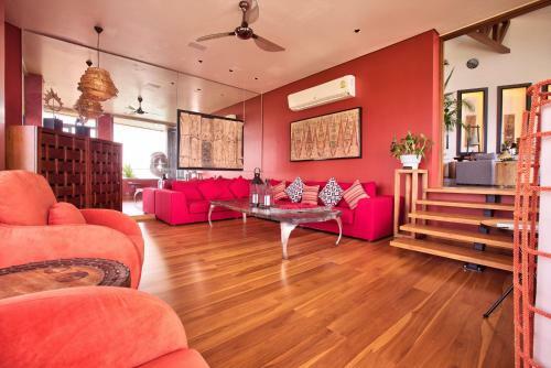 Villa Skyfall