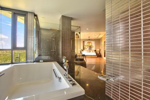 Villa Skyfall