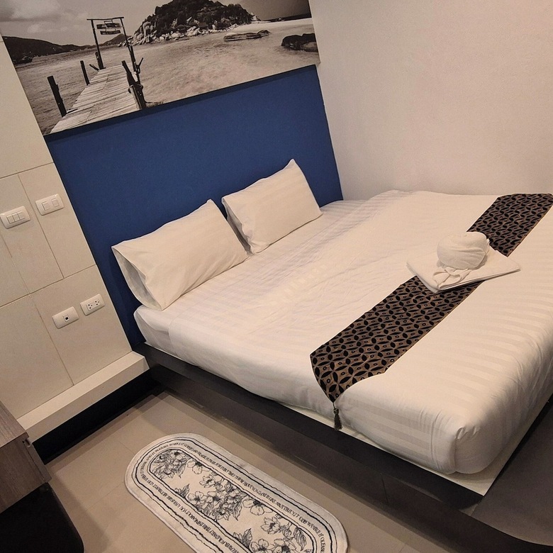 Hotel The Journey Patong