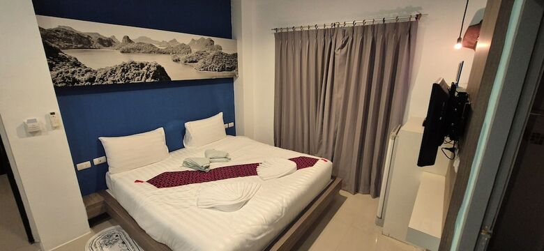 Hotel The Journey Patong