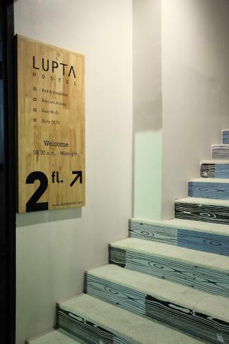Lupta Hostel Patong Hideaway
