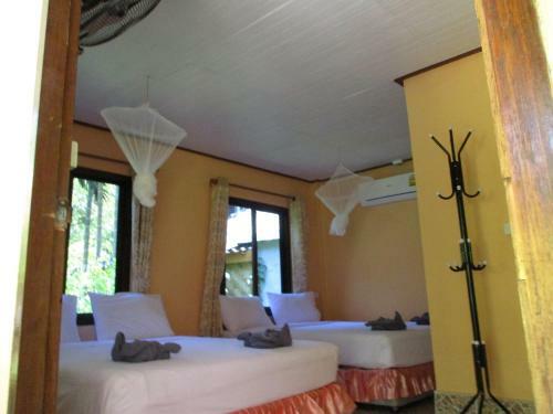 Hostal Khaosok Island Resort