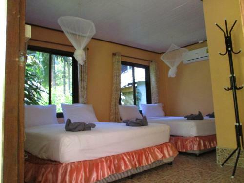 Hostal Khaosok Island Resort
