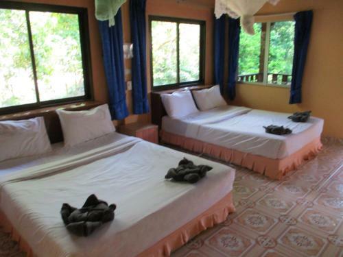 Hostal Khaosok Island Resort