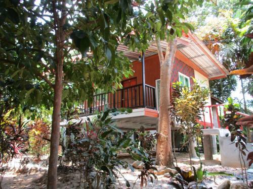 Hostal Khaosok Island Resort