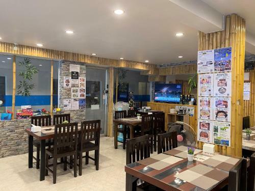 Hostal Som Guesthouse