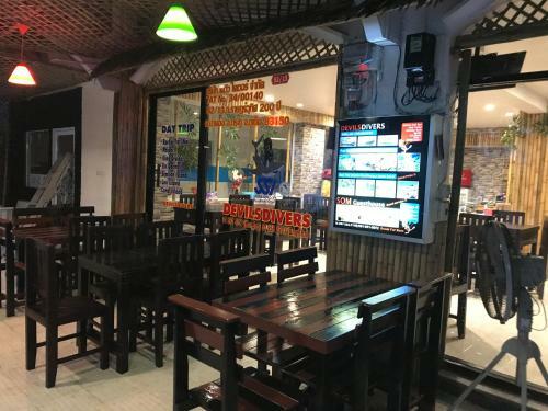 Hostal Som Guesthouse
