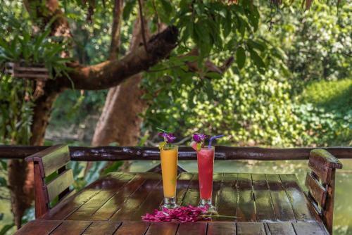 Lodge Khaosok Riverside Cottages