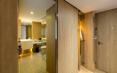 Hotel Ad Lib