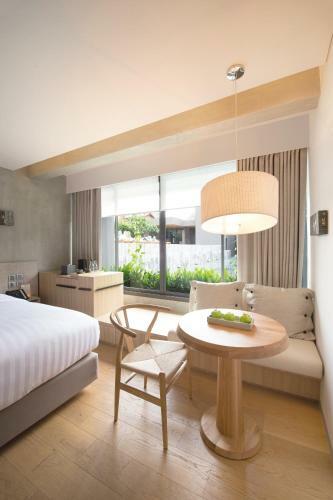 Hotel Ad Lib