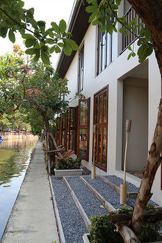 Hotel Villa Phra Sumen Bangkok