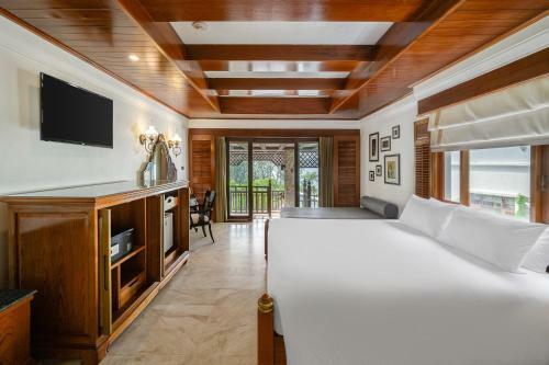 Hotel Thavorn Beach Village Resort & Spa Phuket