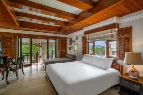Hotel Thavorn Beach Village Resort & Spa Phuket