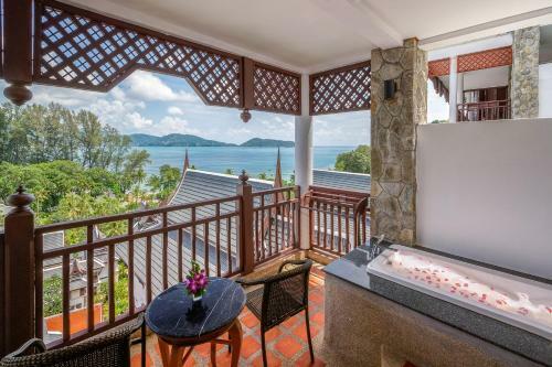 Hotel Thavorn Beach Village Resort & Spa Phuket