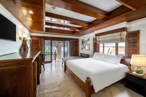Hotel Thavorn Beach Village Resort & Spa Phuket
