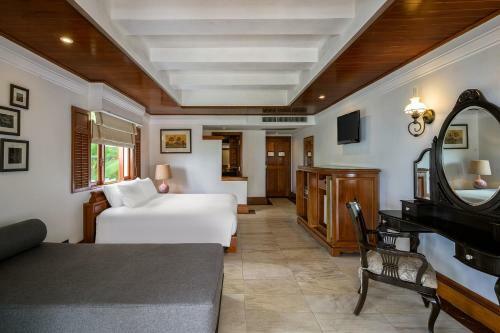 Hotel Thavorn Beach Village Resort & Spa Phuket