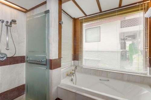 Hotel Thavorn Beach Village Resort & Spa Phuket
