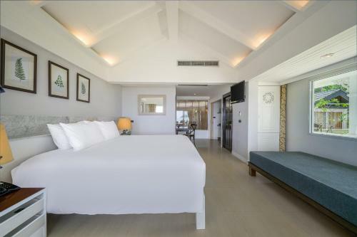 Hotel Thavorn Beach Village Resort & Spa Phuket