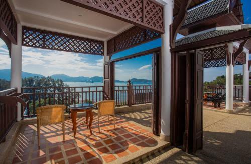 Hotel Thavorn Beach Village Resort & Spa Phuket