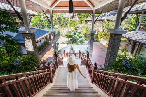 Hotel Thavorn Beach Village Resort & Spa Phuket