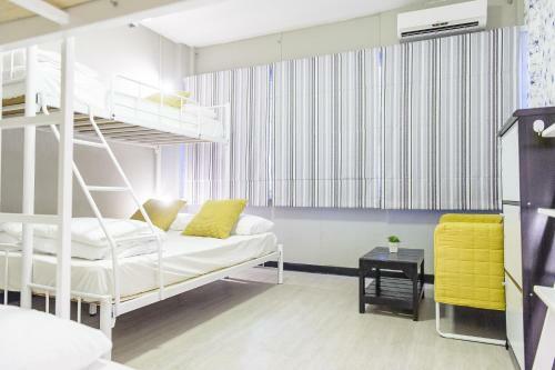 I-sleep Silom Hostel