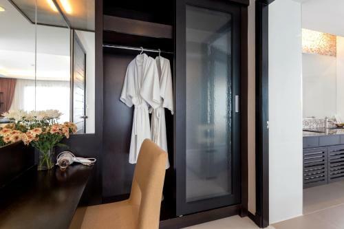 Aparthotel The Regent Kamala Phuket Hotel