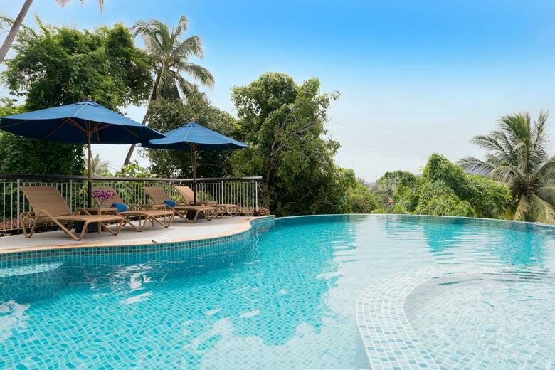 Hotel Surin Park
