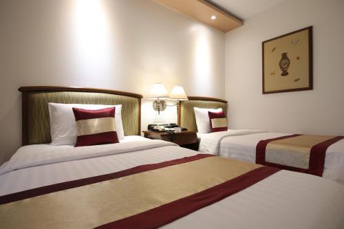 The Royal City Hotel