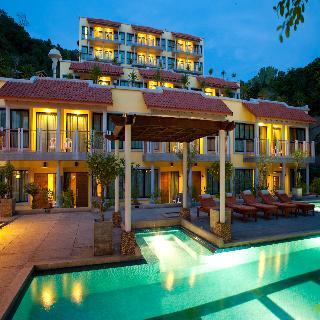 Hotel By The Sea
