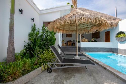 Eden Beach Villas