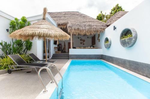 Eden Beach Villas
